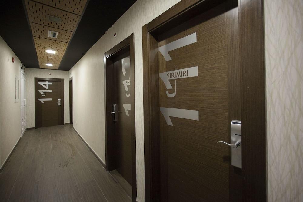 Hotel Sirimiri Bilbao Eksteriør billede